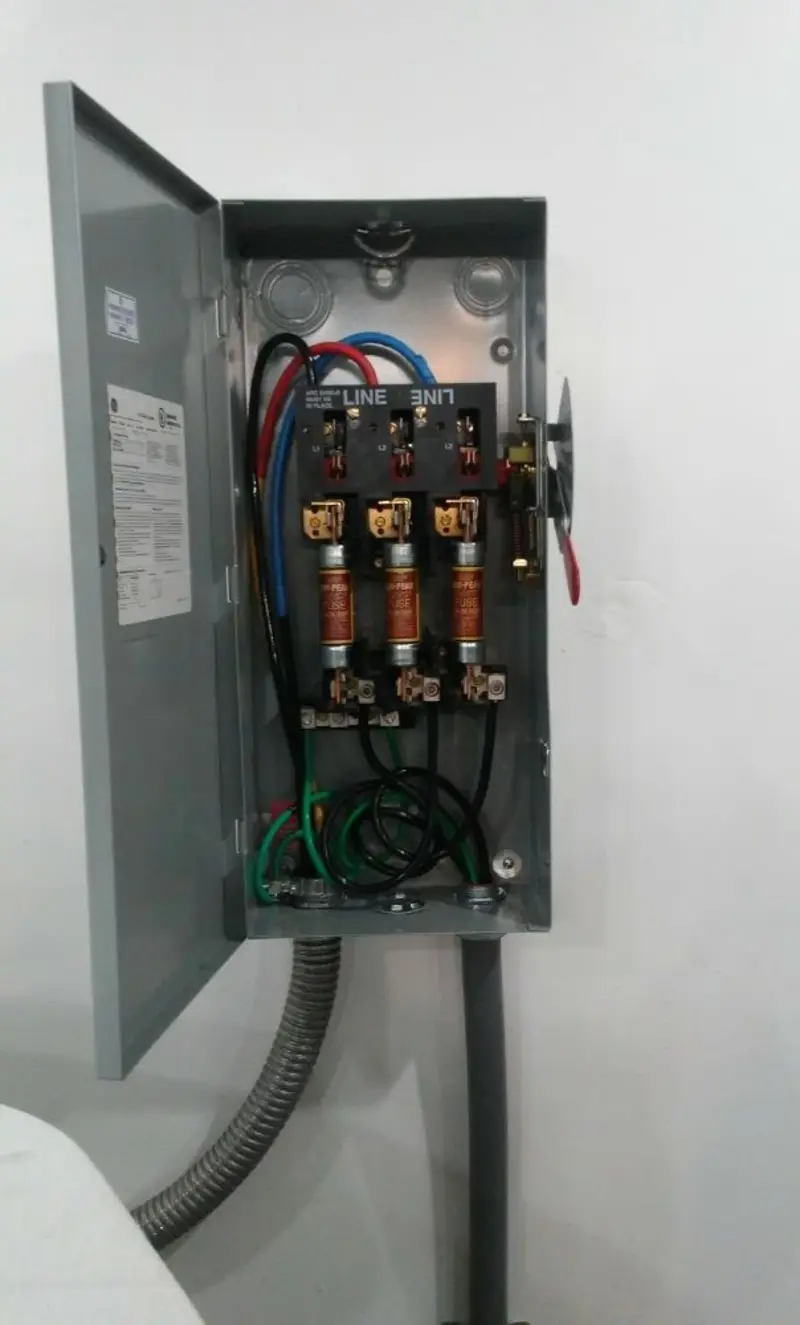 Three-phase disconnect switch installed for Smoke Detector Installation in Forestbrook